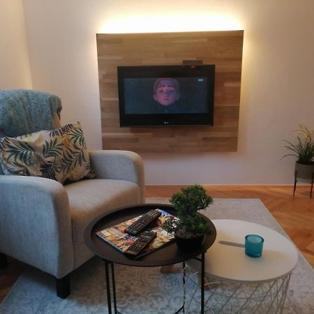 Small Modern Apartment With Parking Place SJJ Exterior photo
