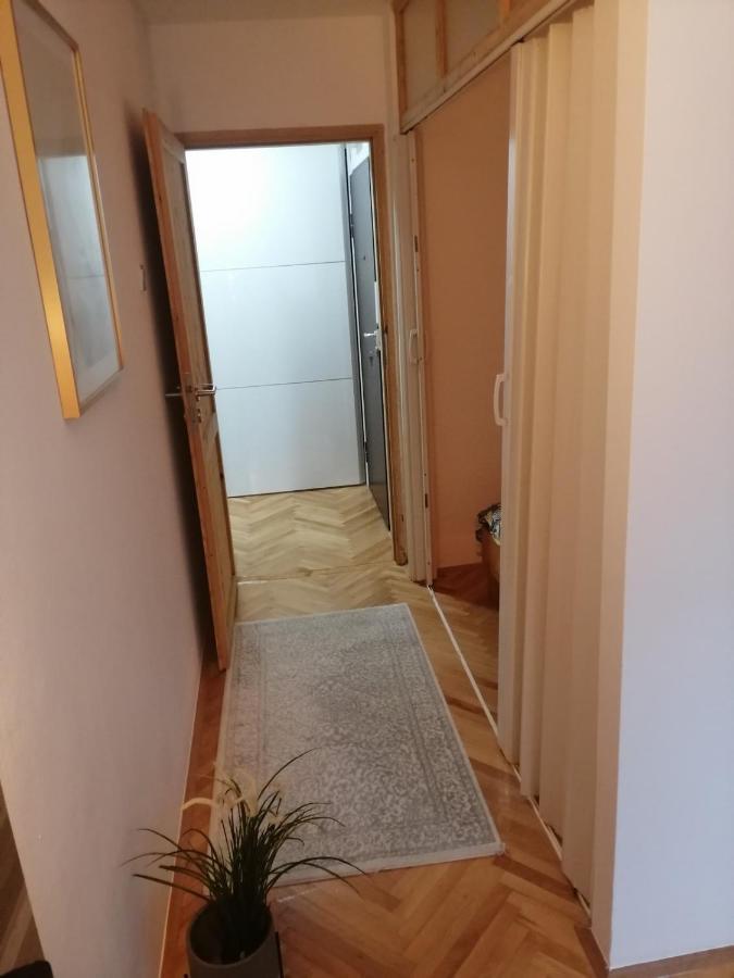 Small Modern Apartment With Parking Place SJJ Exterior photo