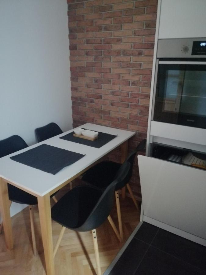 Small Modern Apartment With Parking Place SJJ Exterior photo