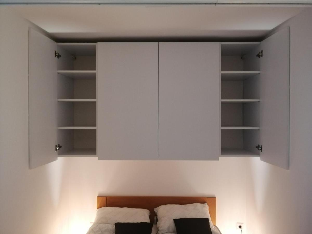 Small Modern Apartment With Parking Place SJJ Exterior photo